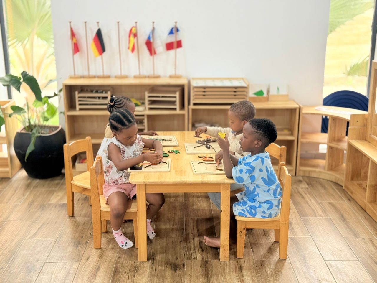 Children learning together DMSRC